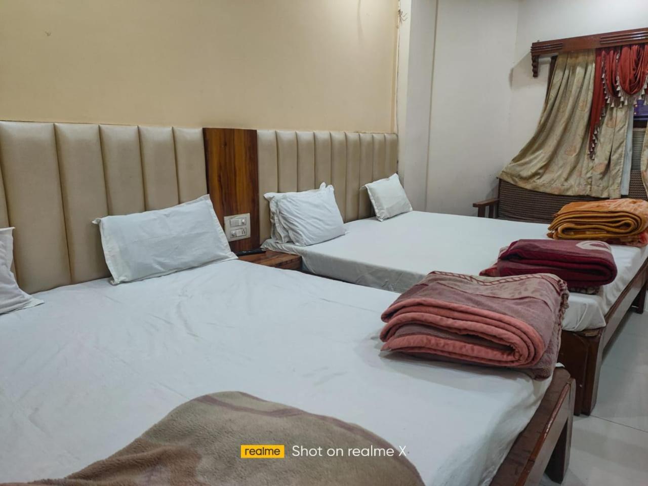 Hotel Pleasure Landmark Ujjain Luaran gambar