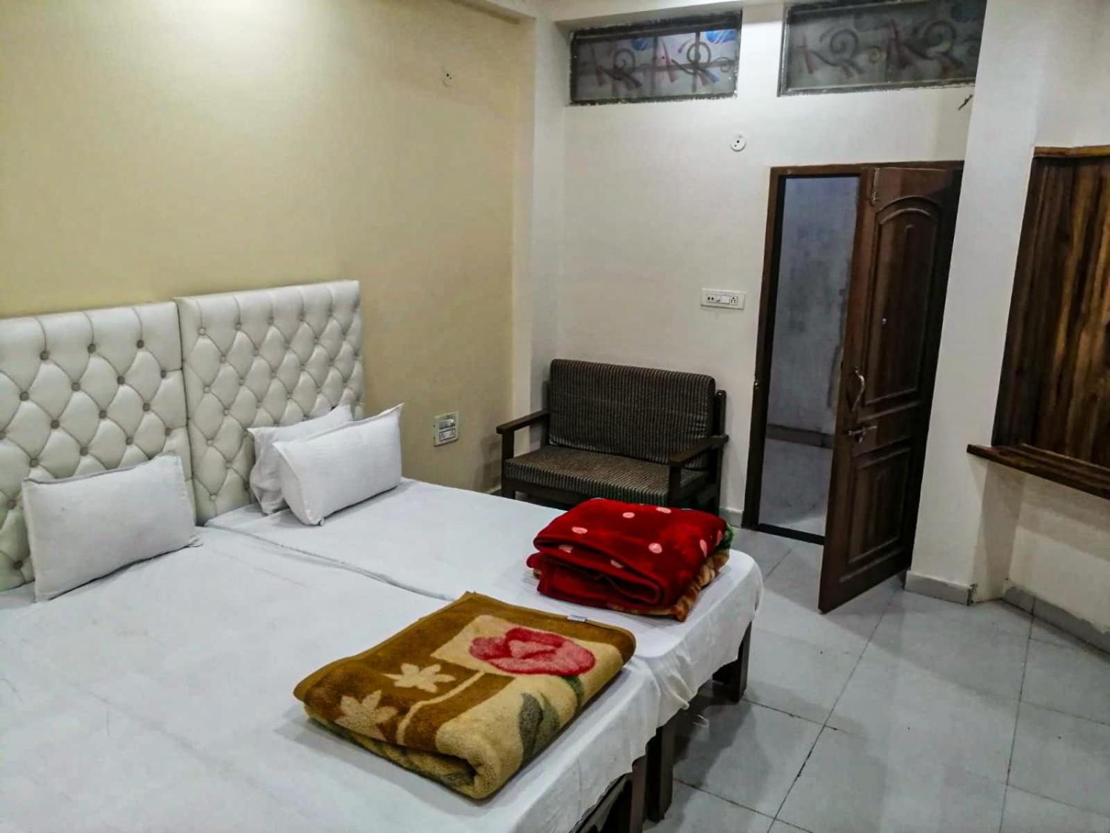 Hotel Pleasure Landmark Ujjain Luaran gambar