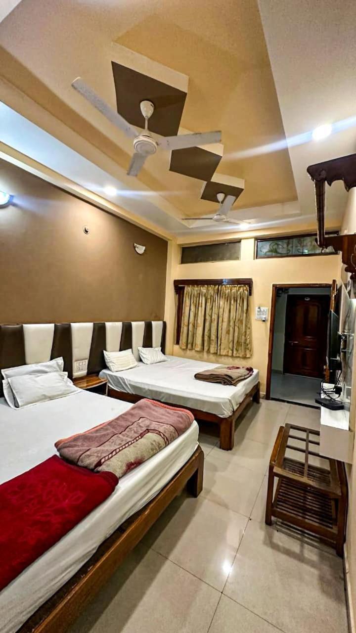 Hotel Pleasure Landmark Ujjain Luaran gambar